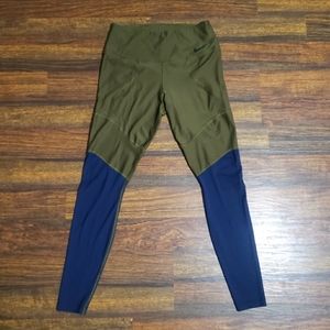 Nike Dri-Fit Leggings Size Medium